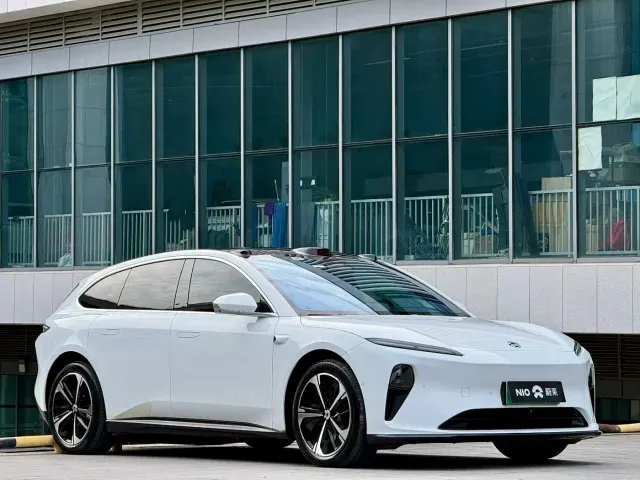 Nio ET5 Touring — Фото автомобиля 2