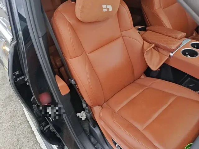 Li Auto L9 — Фото автомобиля 24