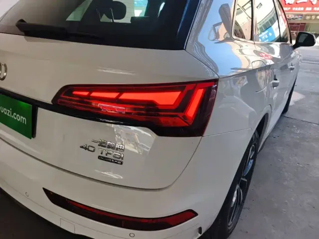 Audi Q5L — Фото автомобиля 7