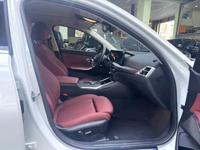 BMW 3 Series — Фото автомобиля 5