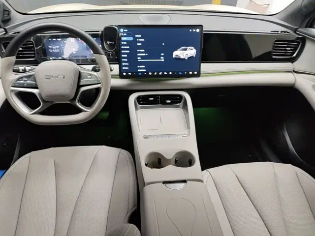 BYD Sealion 06 — Фото автомобиля 9