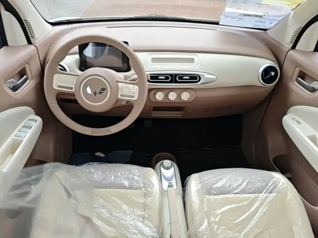 Wuling Hongguang Mini EV — Фото автомобиля 9