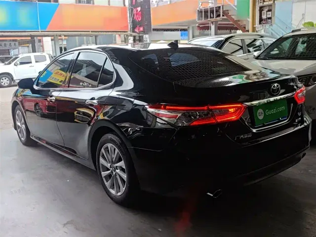 Toyota Camry — Фото автомобиля 4