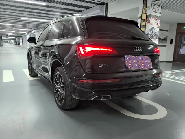 Audi Q5L — Фото автомобиля 4