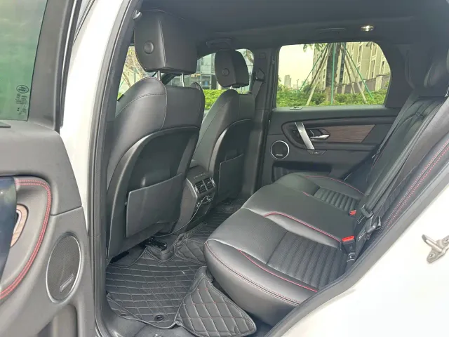 Land Rover Discovery Sport — Фото автомобиля 9