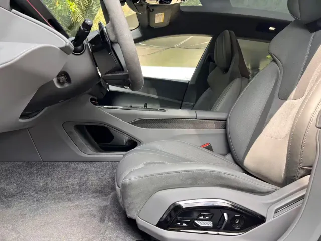 Lotus Emeya — Фото автомобиля 9