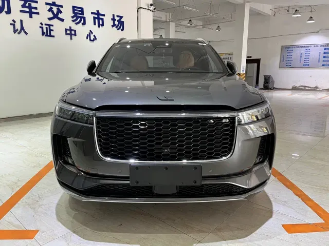 Li Auto ONE — Фото автомобиля 2