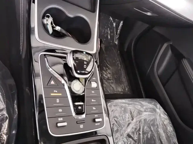 BYD Qin — Фото автомобиля 13