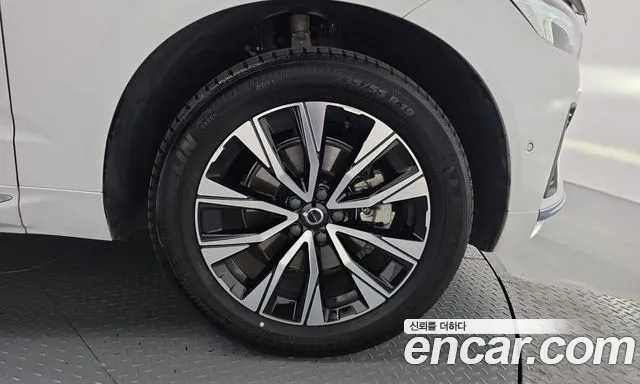 Volvo XC60 2nd Gen — Фото автомобиля 6