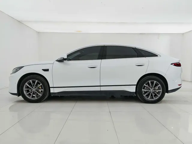 BYD Qin L — Фото автомобиля 8