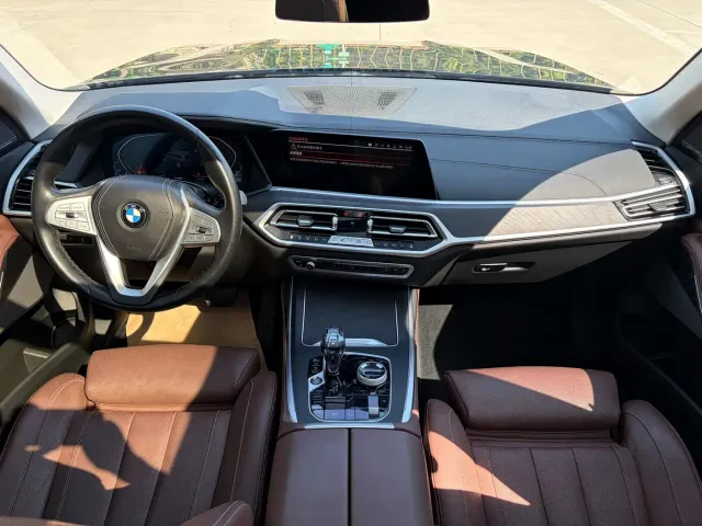 BMW X7 — Фото автомобиля 6