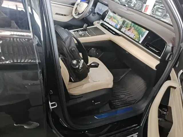Geely Xingyue L — Фото автомобиля 24