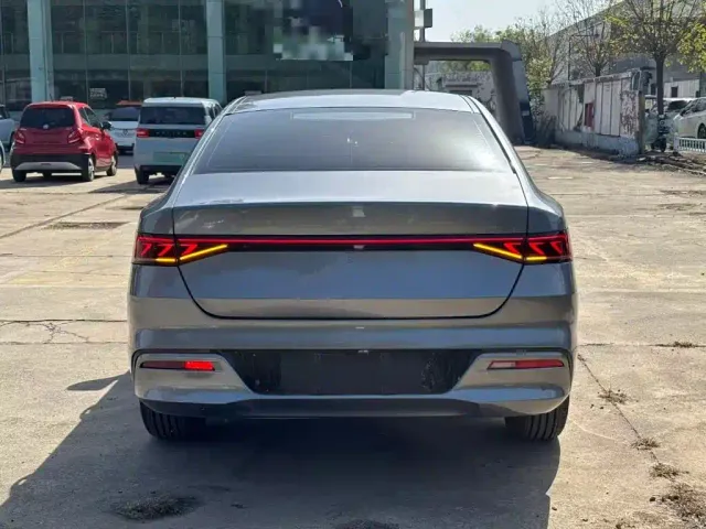 BYD Qin PLUS — Фото автомобиля 5