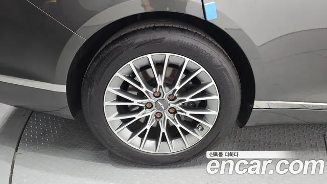 Genesis G80 Бензин 2.5 турбо AWD — Фото автомобиля 5