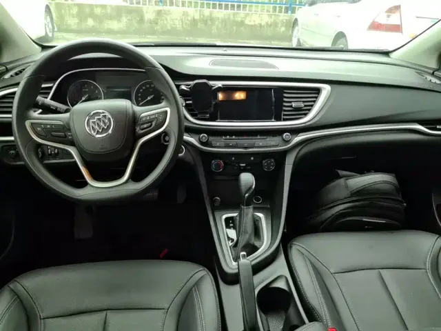 Buick Excelle — Фото автомобиля 9