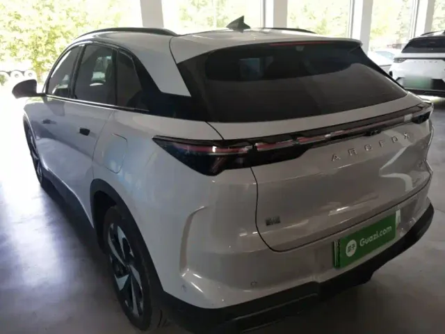 Arcfox Alpha T5 — Фото автомобиля 4
