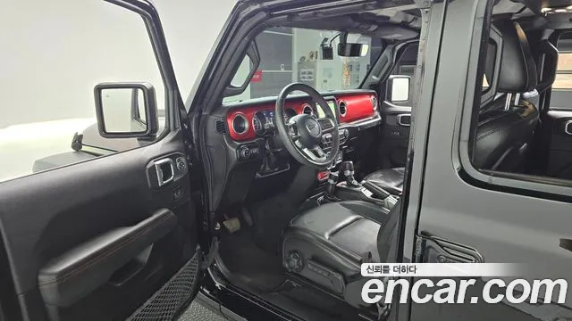 Jeep Wrangler — Фото автомобиля 10