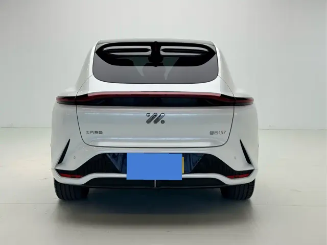 IM Motors LS7 — Фото автомобиля 3