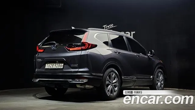 Honda CR-V Generation 5 — Фото автомобиля 2