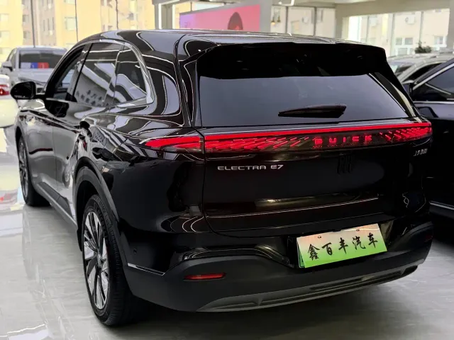 Buick Zhijing E7 — Фото автомобиля 11