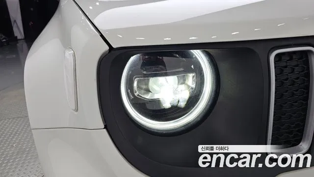 Jeep Renegade — Фото автомобиля 22