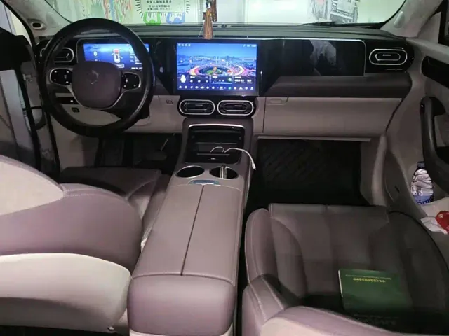 Leapmotor C11 — Фото автомобиля 12