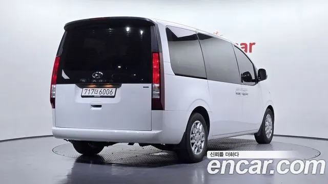 Hyundai Staria Staria 4WD Tourer 11 мест — Фото автомобиля 2