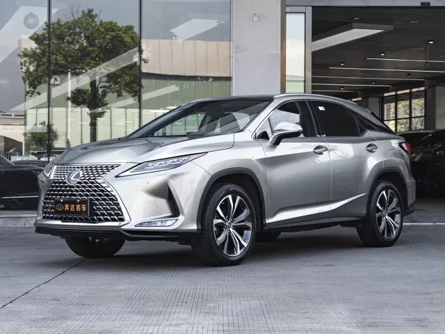 Фотография автомобиля — Lexus RX