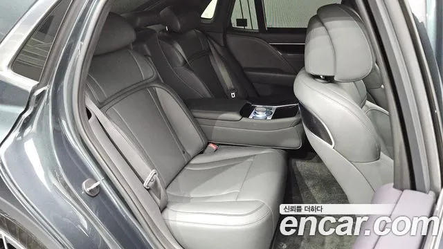 Genesis G90 Бензин 3.5 турбо AWD — Фото автомобиля 11