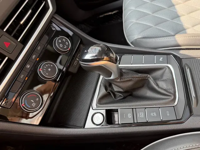 Volkswagen Sagitar — Фото автомобиля 18