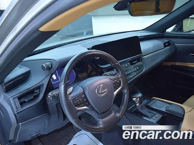 Lexus ES — Фото автомобиля 16