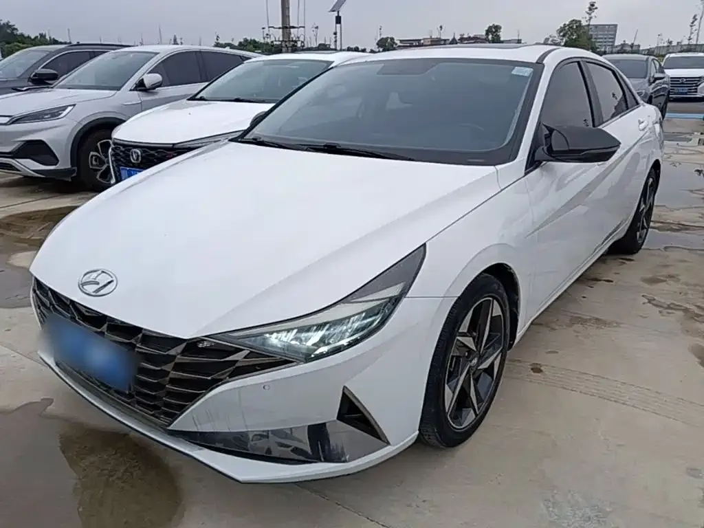 Фотография автомобиля — Hyundai Elantra