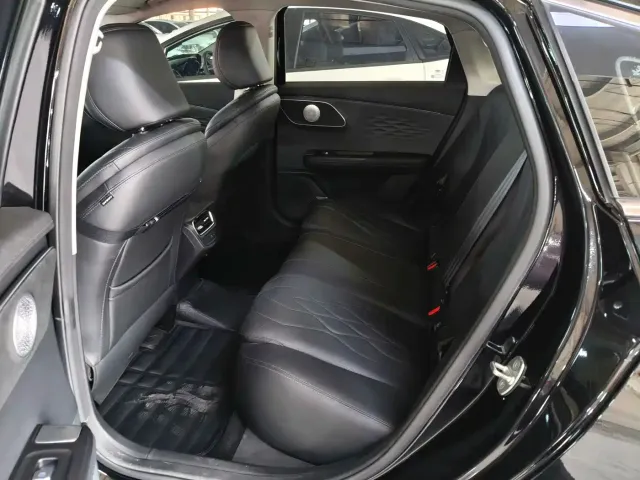 Chery Fengyun Fengyun A8L 2025 1.5TGDI 145km Comfort — Фото автомобиля 11