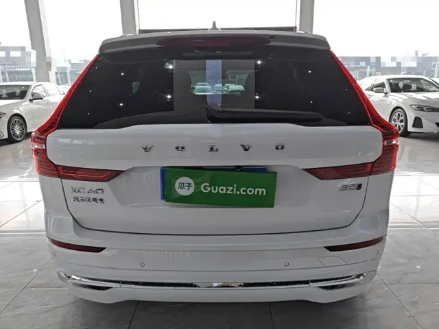 Volvo XC60 — Фото автомобиля 5