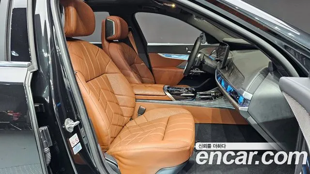 BMW 7-Series 7 серия (G70) 740i xDrive M Sport — Фото автомобиля 10