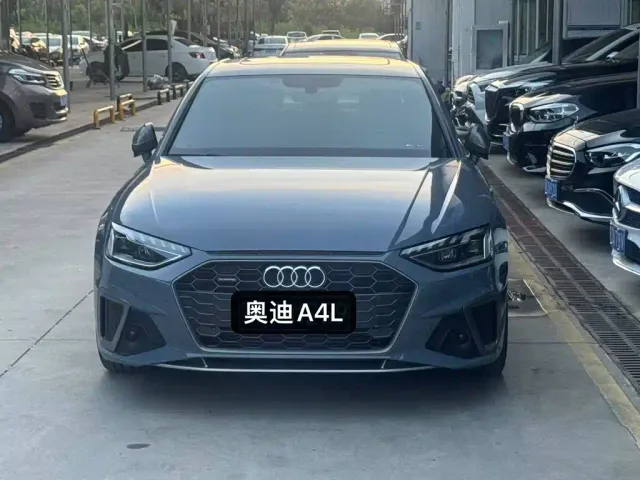 Audi A4L — Фото автомобиля 2