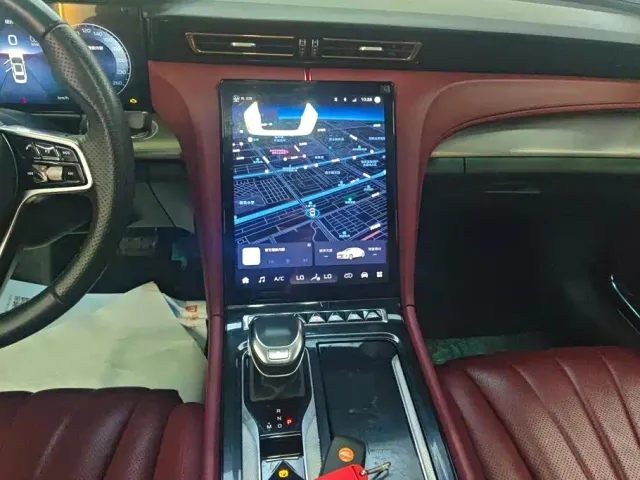 Hongqi H5 — Фото автомобиля 10