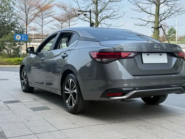 Nissan Sylphy — Фото автомобиля 5