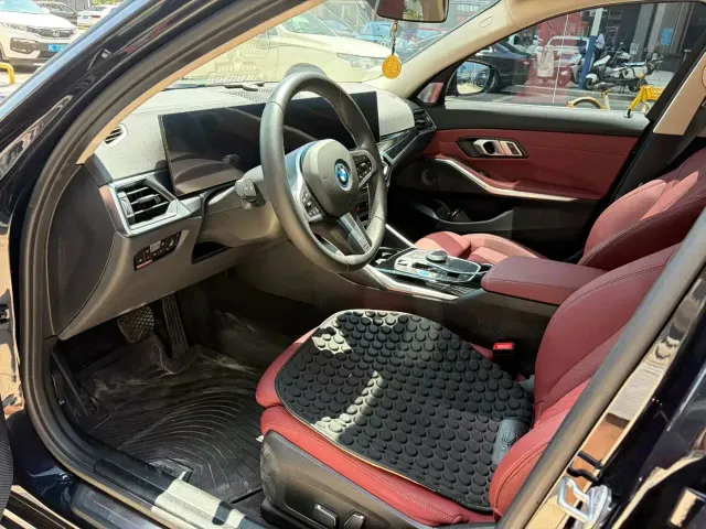 BMW i3 — Фото автомобиля 6
