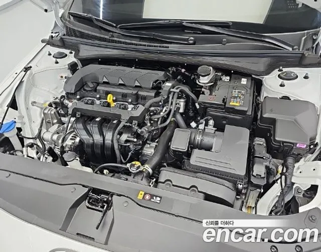 Hyundai Avante CN7 — Фото автомобиля 5