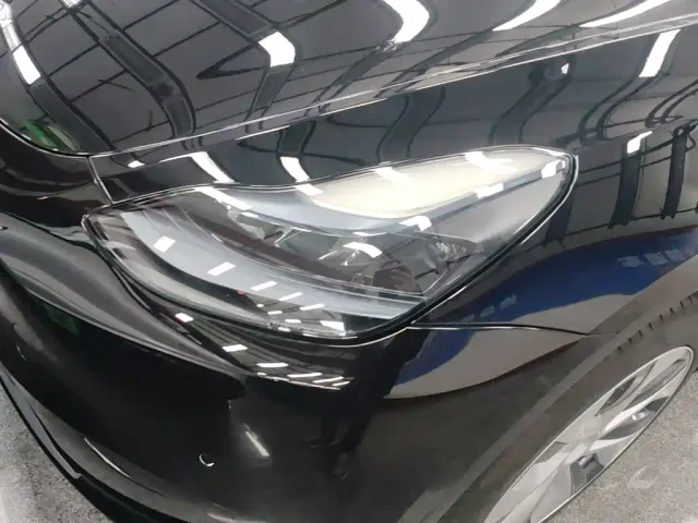 Tesla Model Y — Фото автомобиля 23