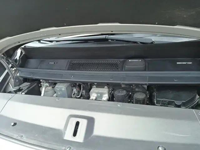 Li Auto MEGA — Фото автомобиля 19