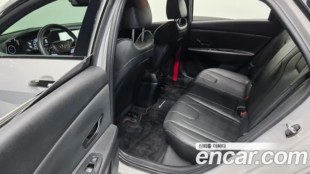 Hyundai AVANTE — Фото автомобиля 11