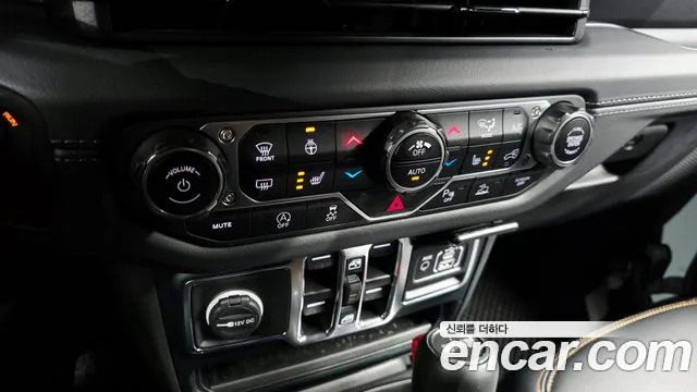 Jeep Wrangler JL — Фото автомобиля 30