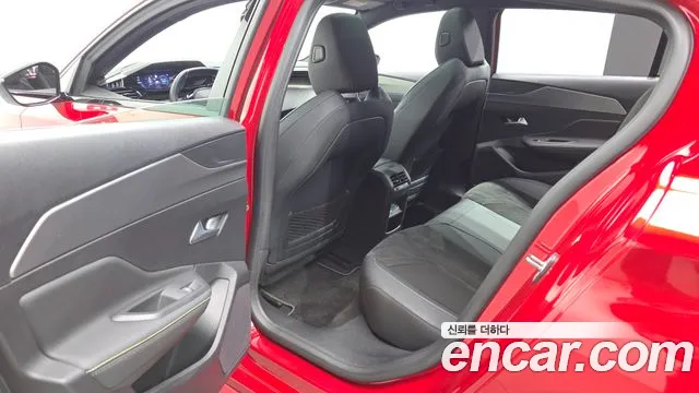 Peugeot 308 — Фото автомобиля 12