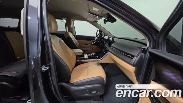Kia Carnival Generation 4 — Фото автомобиля 16