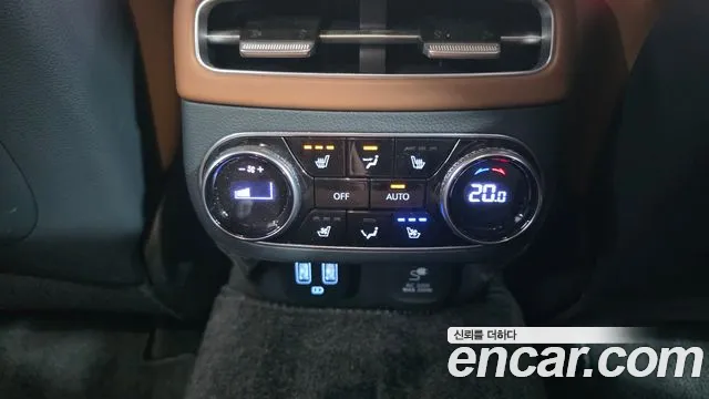 Genesis GV70 — Фото автомобиля 19