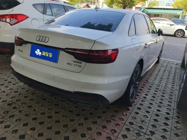 Audi A4L — Фото автомобиля 3