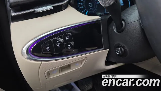 Genesis GV70 2.5T Бензин 2WD — Фото автомобиля 17