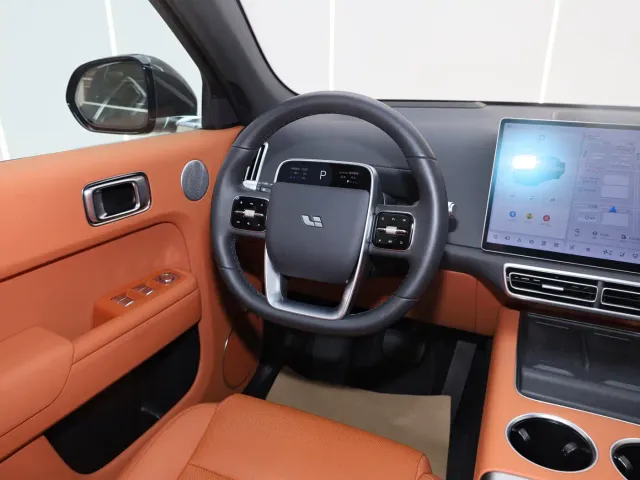 Li Auto L7 — Фото автомобиля 16